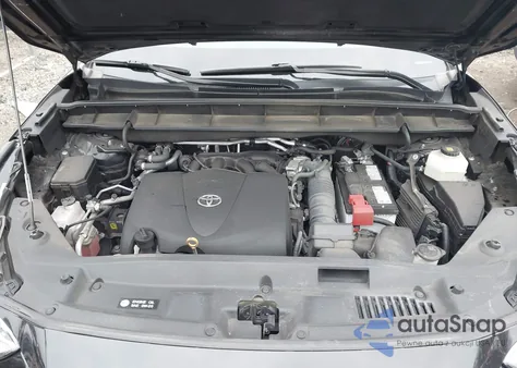 2022 Toyota Highlander Xle z USA, uszkodzony, nr VIN 5TDGZRBH3NS189372